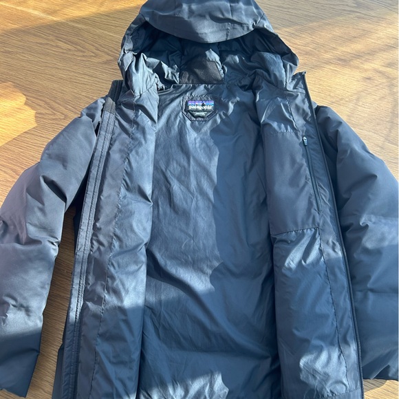 Patagonia Women's Charcoal Puffer Jacket - Picture 3 of 12